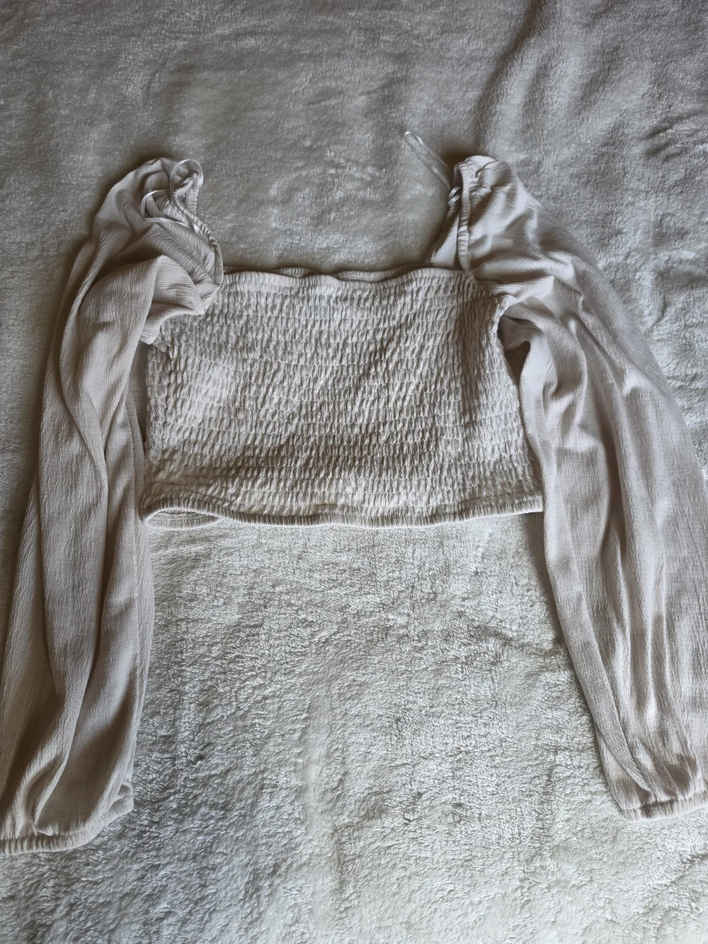 H&M Cream Crop Top with Sleeves